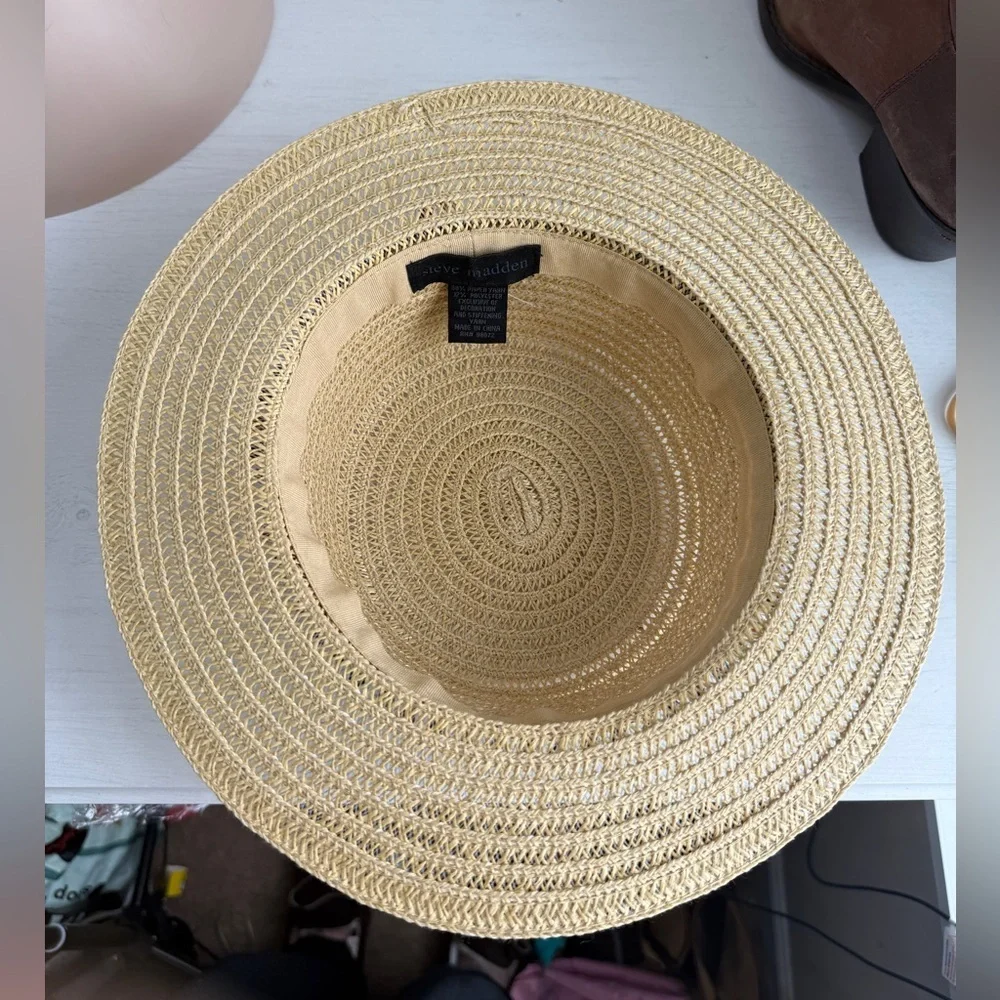 Steve Madden Colorful Pom-Pom Straw Hat beachy Shade Resort Vacation Pool